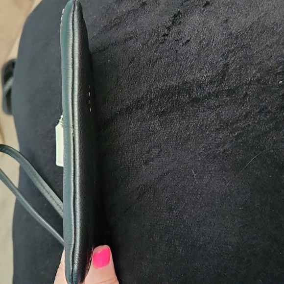 Coach wristlet - Picture 4 of 5